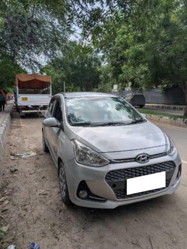 https://images10.gaadi.com/usedcar_image/4619671/original/processed_18cdc9d7-591e-42e0-93ab-c8894887aa92.jpg?imwidth=6401