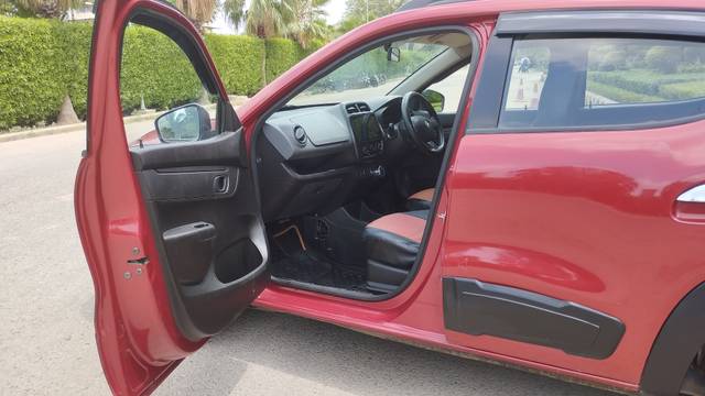 https://images10.gaadi.com/usedcar_image/4619674/original/5ff66c1e579b3448d43feed05724211b.jpg?imwidth=6402