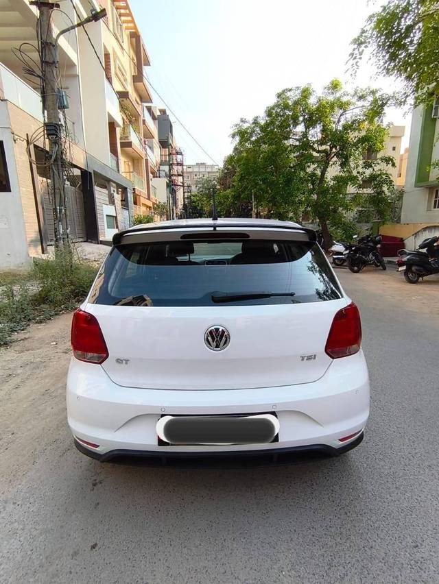 https://images10.gaadi.com/usedcar_image/4619676/original/processed_53dc9f95abb52281bf1843e8463a9a01.jpg?imwidth=6401