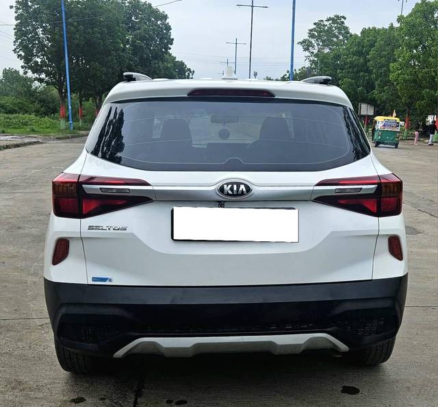 https://images10.gaadi.com/usedcar_image/4619689/original/processed_3979d2eb883f4bafa9570bca4866bbaa.jpg?imwidth=6402