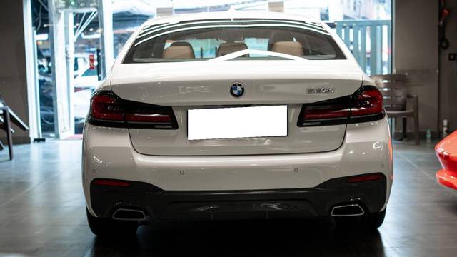 https://images10.gaadi.com/usedcar_image/4619696/original/processed_b3968d037cdefab7eb30f7a0f80bbf08.jpg?imwidth=6402