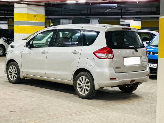 https://images10.gaadi.com/usedcar_image/4619704/original/processed_5eeea40f5fdd75bddd773d31ae9a264e.jpg?imwidth=6402
