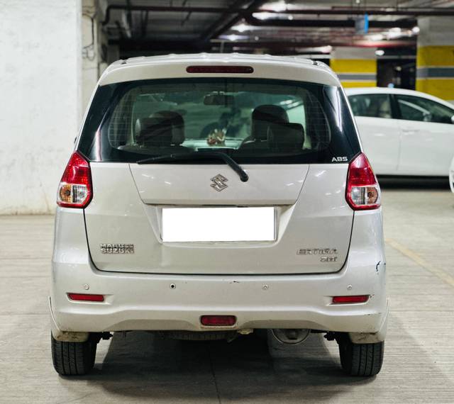 https://images10.gaadi.com/usedcar_image/4619704/original/processed_bffd9cd9330914f957bcf9cc2f767098.jpg?imwidth=6401