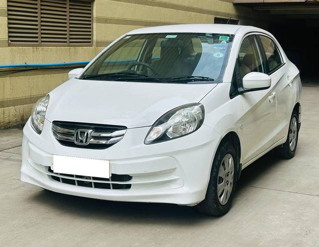 https://images10.gaadi.com/usedcar_image/4619713/original/processed_279954fca9b39fc78a4d58fa873d5c50.jpg?imwidth=6402