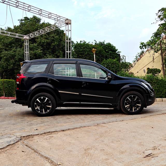 https://images10.gaadi.com/usedcar_image/4619717/original/811a8fe47ddd910b3effb9da887dcc31.jpg?imwidth=6401