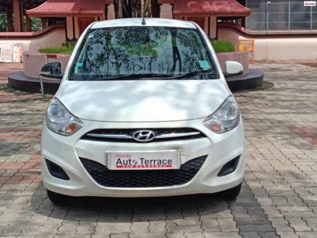 https://images10.gaadi.com/usedcar_image/4619718/original/61c88ac7d3d22a62edcc9c7470fa0ae9.jpg?imwidth=6400