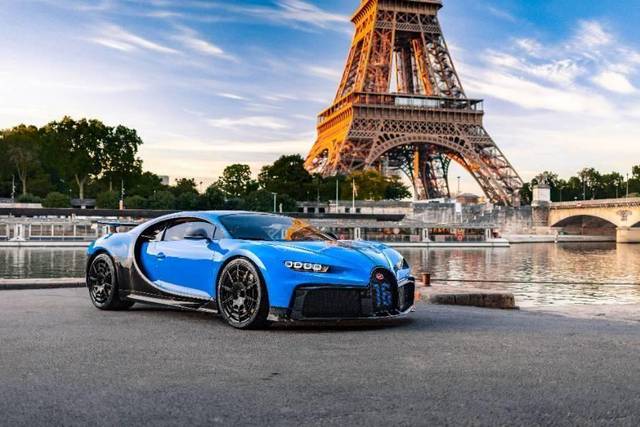 https://images10.gaadi.com/usedcar_image/4619728/original/processed_processed_879ee28c-d079-42dc-9e40-16494303b8f7.jpeg?imwidth=6401