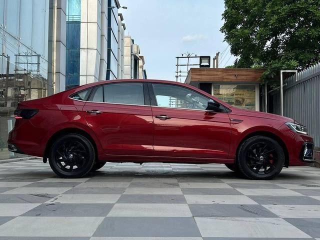 https://images10.gaadi.com/usedcar_image/4619733/original/processed_26a80f1fb5e695efbed51574689ded1f.jpg?imwidth=6401