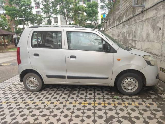 https://images10.gaadi.com/usedcar_image/4619771/original/processed_b1ad8449-1337-4aa4-b6b3-eec965d2c09d.jpg?imwidth=6401