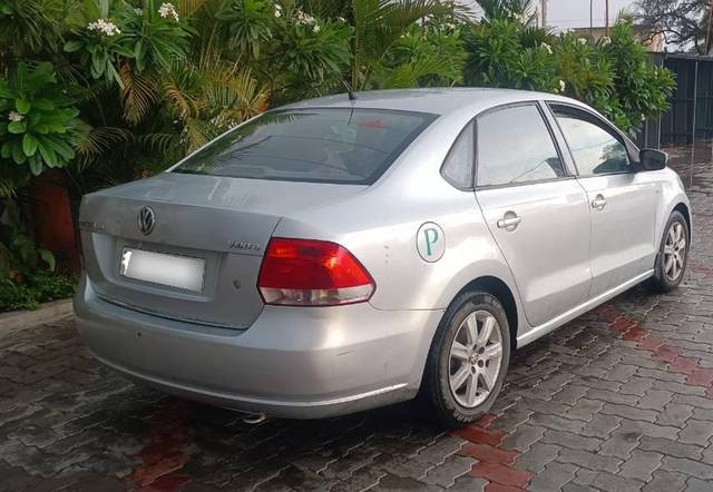 https://images10.gaadi.com/usedcar_image/4619792/original/processed_0846271f-122e-43bd-ac6d-fd3d90aee0c2.jpg?imwidth=6401