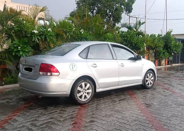 https://images10.gaadi.com/usedcar_image/4619792/original/processed_9f7c5081-6c8f-4015-8e6f-ac2b15ed3df2.jpg?imwidth=6400