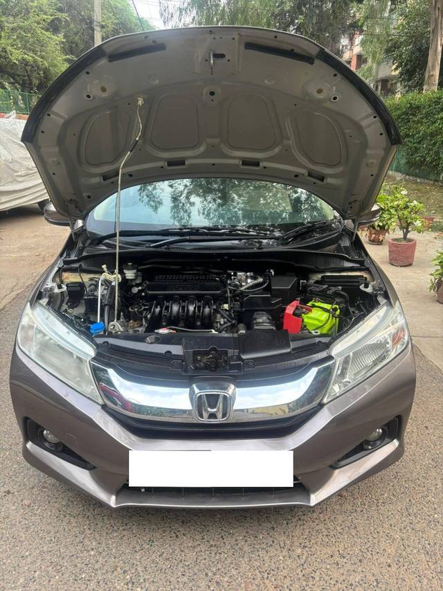 https://images10.gaadi.com/usedcar_image/4619797/original/processed_b879974566633cf7a3fc7b0d89182082.jpeg?imwidth=6400