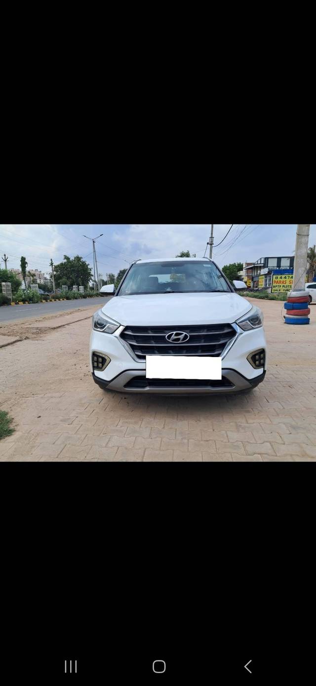 https://images10.gaadi.com/usedcar_image/4619826/original/processed_2c55697df478991d4f113bbfd7cfa0e7.jpg?imwidth=6400