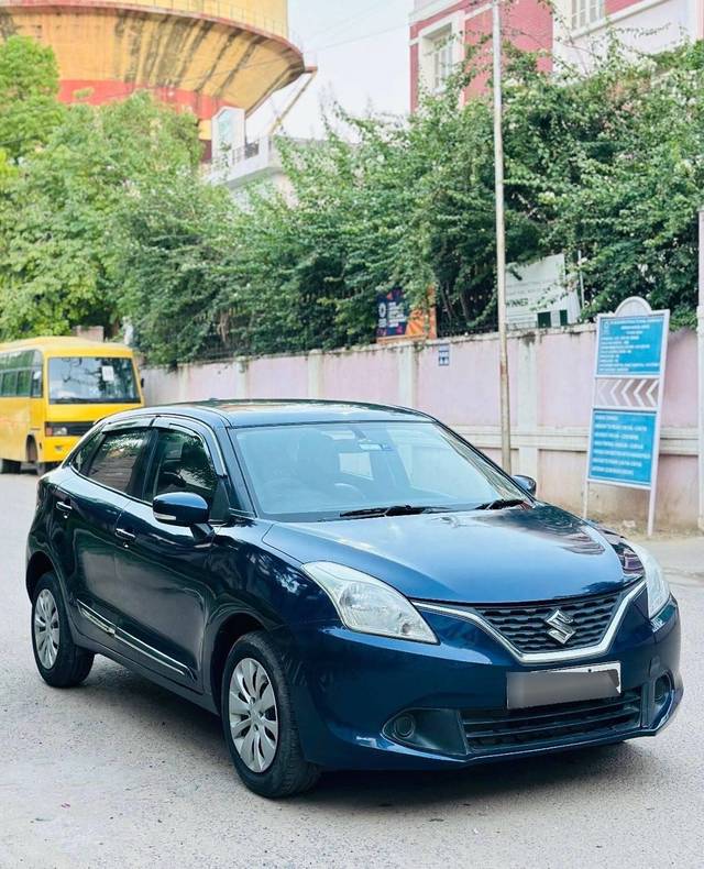 https://images10.gaadi.com/usedcar_image/4619837/original/processed_c61e5fd2-7bde-40bb-9999-499cf2d8ff83.jpg?imwidth=6400