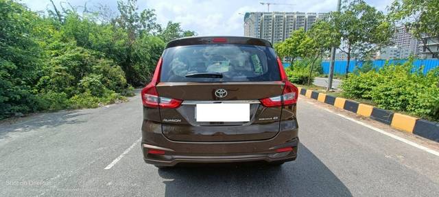 https://images10.gaadi.com/usedcar_image/4619845/original/processed_ef34ce88bcbfa2d7a1ceb68d46c32608.jpg?imwidth=6402