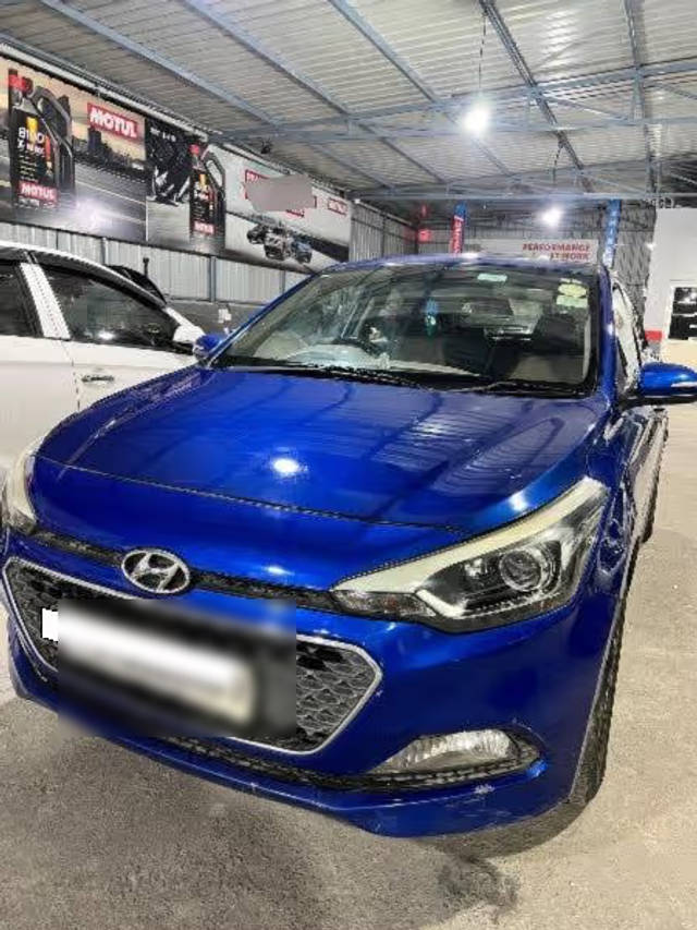 https://images10.gaadi.com/usedcar_image/4619849/original/9a7361f2-38f4-45ed-8e2d-b1cf6a009c59.png?imwidth=6401
