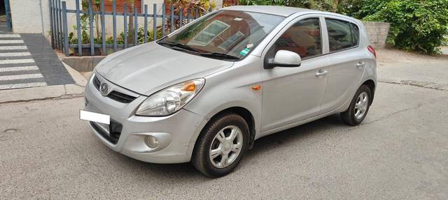 https://images10.gaadi.com/usedcar_image/4619855/original/processed_35784fc06da90e42fa59ba78ff47f55c.jpg?imwidth=6400