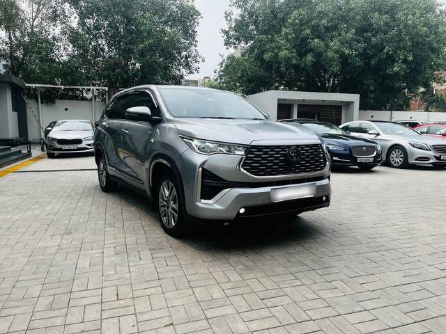 https://images10.gaadi.com/usedcar_image/4619871/original/processed_173b935a223ecc7d26a2c1661041aab5.jpeg?imwidth=6400