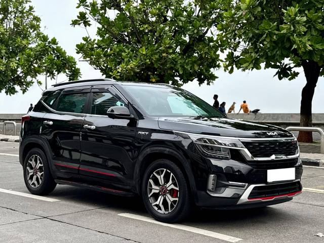 https://images10.gaadi.com/usedcar_image/4619873/original/processed_7d938c79a6fd8a116e0c04c29c4745b2.jpg?imwidth=6400