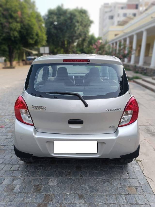 https://images10.gaadi.com/usedcar_image/4619885/original/processed_9fa7736d-dd69-4a10-ae8e-9ef3adb9c591.jpg?imwidth=6402