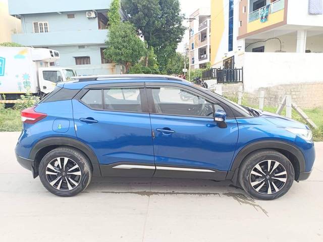 https://images10.gaadi.com/usedcar_image/4619886/original/processed_8e1b8b4472a381933f2636e6917ba205.jpg?imwidth=6401