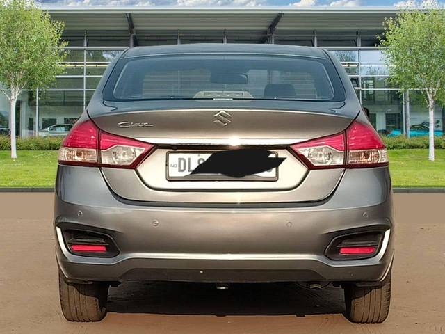 https://images10.gaadi.com/usedcar_image/4619895/original/processed_e0937f1b0450032fcadcb74e2af15735.jpg?imwidth=6401