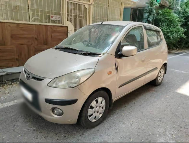 https://images10.gaadi.com/usedcar_image/4619938/original/d8c0200c-9622-45ae-b0a6-fa6a528e820e.png?imwidth=6402