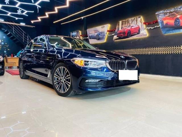 https://images10.gaadi.com/usedcar_image/4619947/original/processed_4f357f17198eb9fd98d05704a0e769c4.jpg?imwidth=6400