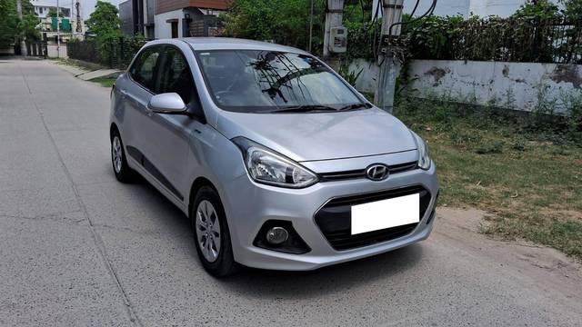 https://images10.gaadi.com/usedcar_image/4619953/original/processed_432dd1fc581d8b0617ec714a8b7d5305.jpg?imwidth=6400