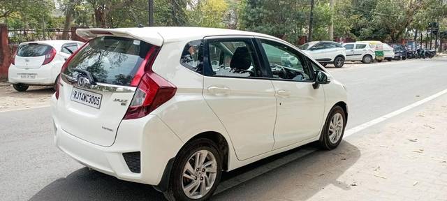 https://images10.gaadi.com/usedcar_image/4619959/original/processed_545b0f26-ef24-46c8-bba3-78fa65063e3f.jpg?imwidth=6402