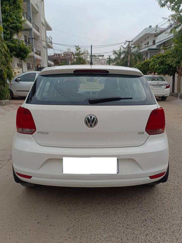 https://images10.gaadi.com/usedcar_image/4619965/original/processed_57934113-1345-4917-a136-a5a418eab2cf.jpg?imwidth=6401