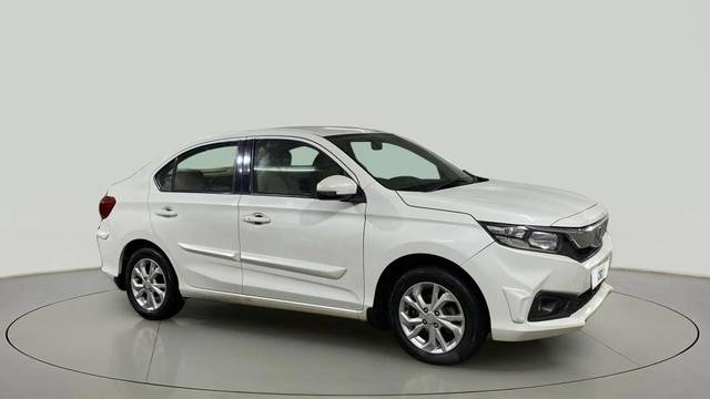 https://images10.gaadi.com/usedcar_image/4619976/original/9b128ca70a931dca2e0e65ef21c83c34.jpg?imwidth=6400