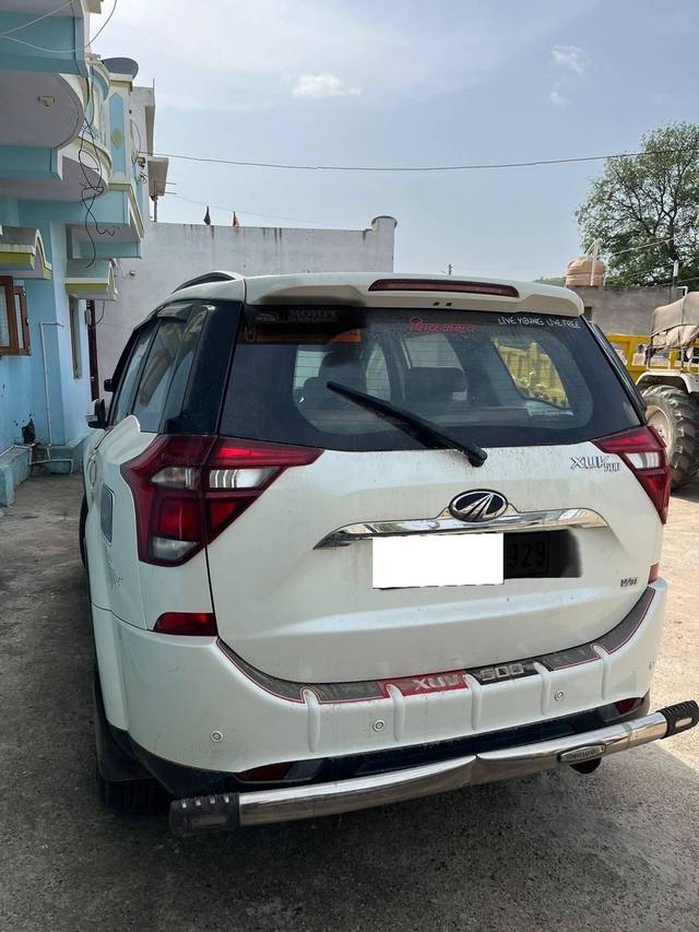 https://images10.gaadi.com/usedcar_image/4619988/original/processed_59f5f4e0-8585-4e1c-9091-22f2cd046bb0.jpg?imwidth=6401