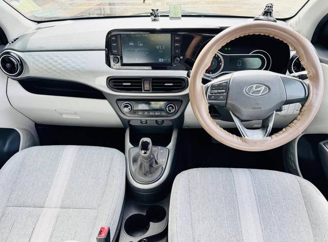 https://images10.gaadi.com/usedcar_image/4620009/original/1065b1d2b266d638433e6419a7412e9c.jpg?imwidth=6402