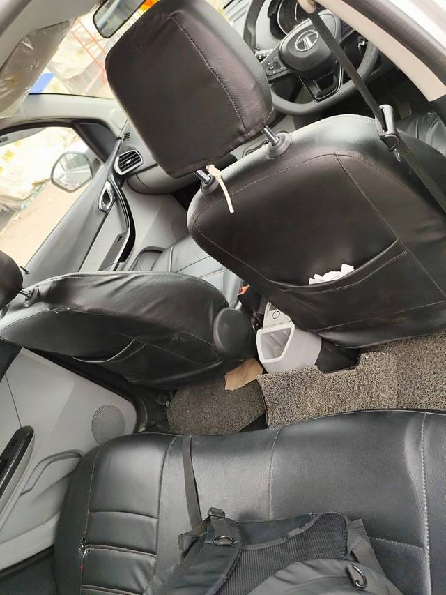 https://images10.gaadi.com/usedcar_image/4620028/original/54eac8fb-31ce-44f8-8cad-7272fe4af409.jpg?imwidth=6402