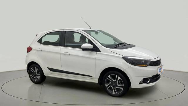 https://images10.gaadi.com/usedcar_image/4620085/original/61f0bf74bc07c4747a61cb95bd164abb.jpg?imwidth=6400