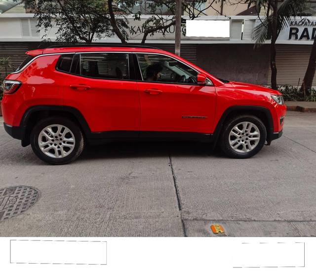 https://images10.gaadi.com/usedcar_image/4620107/original/processed_566b57a5-9d7d-4338-8778-f8867b978293.jpg?imwidth=6401
