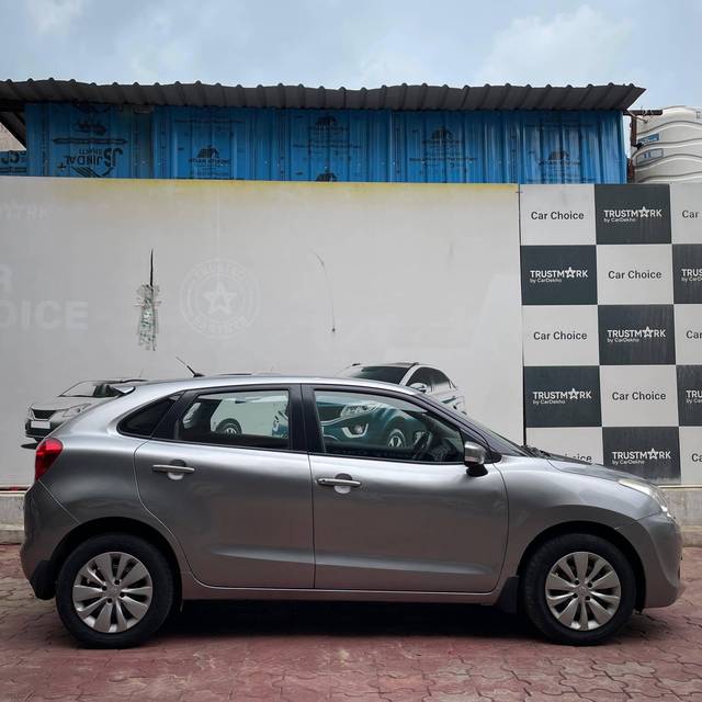 https://images10.gaadi.com/usedcar_image/4620110/original/processed_2fc7d83a5ce3b88329ea18b1b9550f71.jpg?imwidth=6401