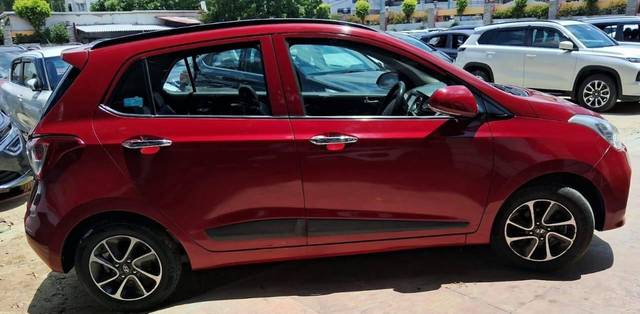https://images10.gaadi.com/usedcar_image/4620134/original/processed_e8221cf85319ebae9a31f5ad1d89724f.jpg?imwidth=6401