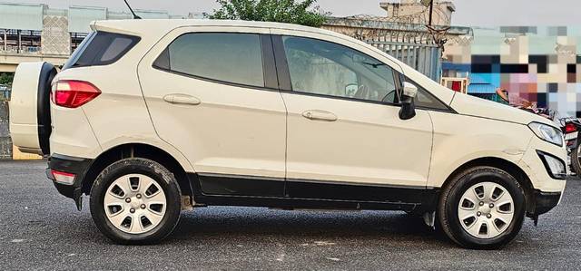 https://images10.gaadi.com/usedcar_image/4620139/original/fbb3d83cbbafd7c60393b2a7ea3547ae.jpg?imwidth=6401
