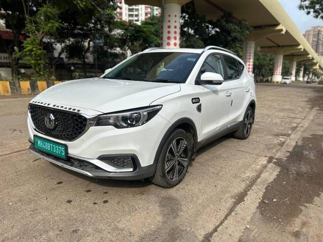 https://images10.gaadi.com/usedcar_image/4620159/original/processed_c284081c4405878d99bfd3daae449b85.jpg?imwidth=6400