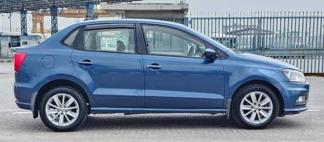 https://images10.gaadi.com/usedcar_image/4620164/original/processed_35f2d71d693bb02e2aa58bd9e128beb5.jpg?imwidth=6401