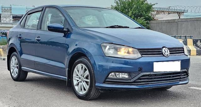 https://images10.gaadi.com/usedcar_image/4620164/original/processed_44a1c02b40c06362cbcfa91f2e1dbe4e.jpg?imwidth=6400