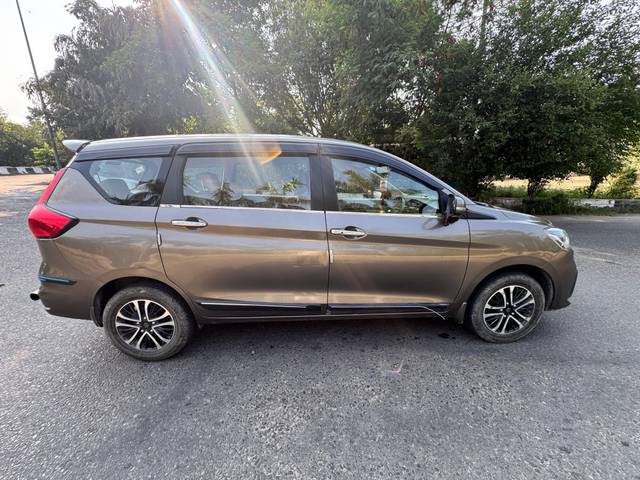 https://images10.gaadi.com/usedcar_image/4620166/original/processed_85c9e7b1-bf29-4b81-9843-0fad6ab7f92b.jpg?imwidth=6400