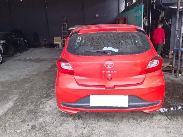 https://images10.gaadi.com/usedcar_image/4620172/original/processed_9cbb4b1a-24ba-4558-950c-b922d790c180.jpg?imwidth=6401