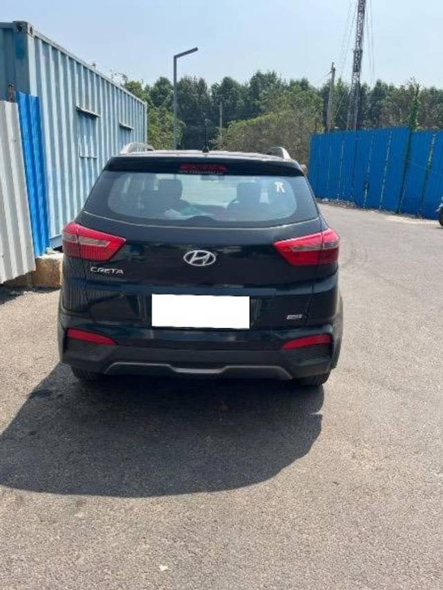 https://images10.gaadi.com/usedcar_image/4620204/original/processed_15399523-cae8-437e-a5f4-2edbf26aaee8.jpeg?imwidth=6402