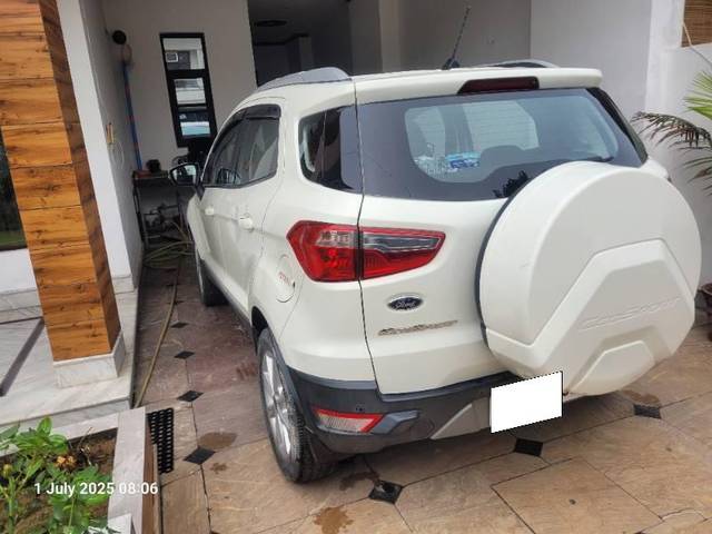 https://images10.gaadi.com/usedcar_image/4620221/original/processed_84856fa3-3cfa-4567-b194-e2b381decd25.jpg?imwidth=6400
