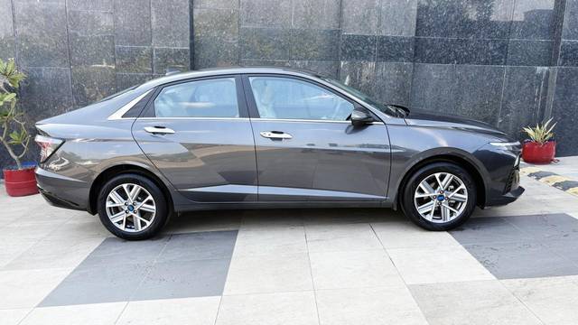 https://images10.gaadi.com/usedcar_image/4620242/original/f4b871e5a1ed80409f7a433c52676320.jpg?imwidth=6401
