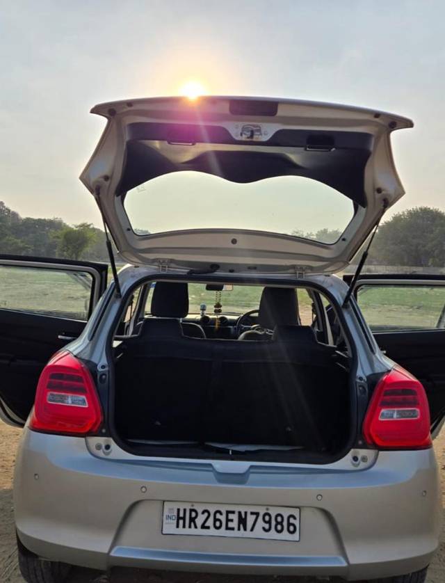 https://images10.gaadi.com/usedcar_image/4620245/original/768fd8faf697dd48bb8b36301de8045b.jpg?imwidth=6401