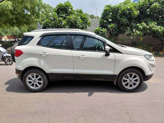 https://images10.gaadi.com/usedcar_image/4620248/original/b8e9cf9d21a3492ce711b44c7b1975b9.jpg?imwidth=6401
